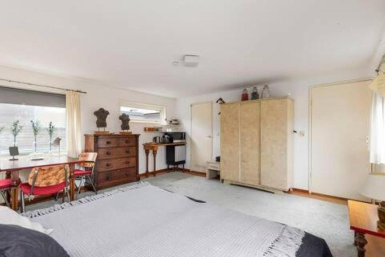 Villa Authentic Dutch Houseboat In Amsterdam Zuid Esterno foto